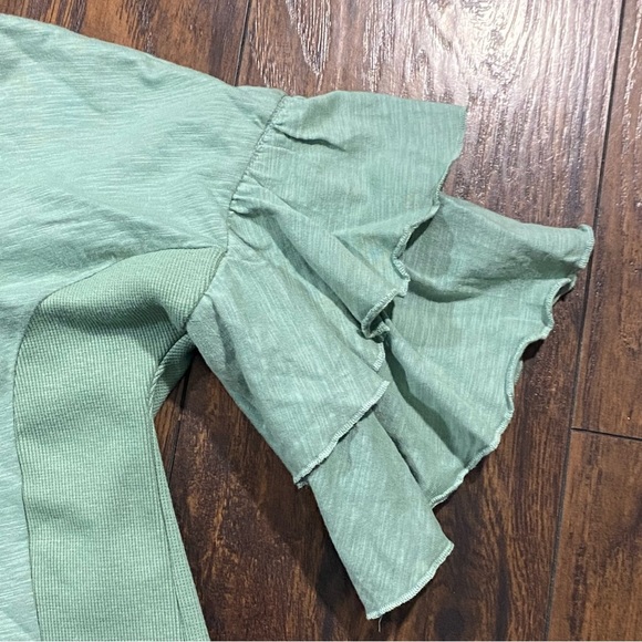 Umgee USA Womens Blouse Green Bell Sleeve Ruffles Top S - Picture 3 of 6